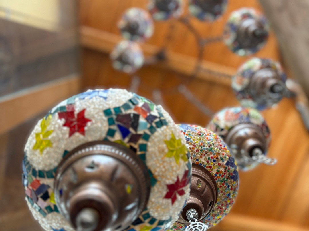 Valley Inn Cave Hotel主图