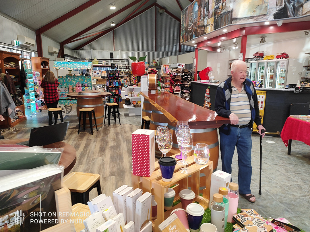 Vincenzo's Cafe Deli