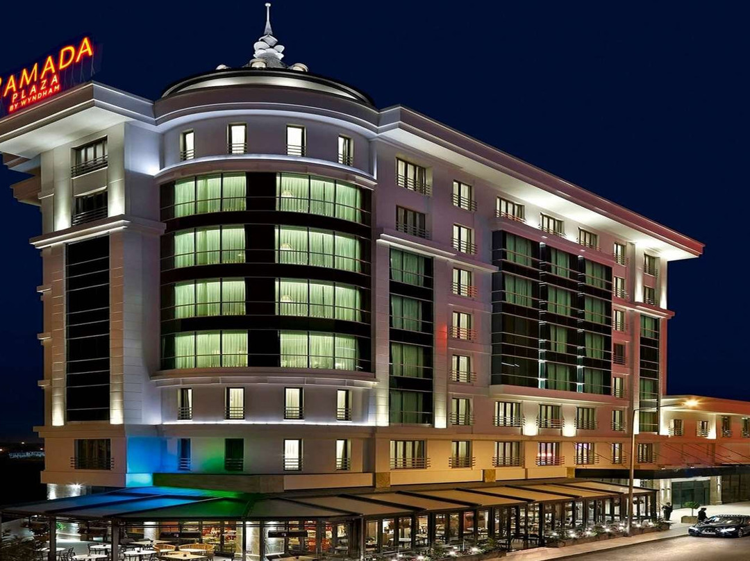 Bozuyuk酒店住宿-Ramada Plaza By Wyndham Eskişehir