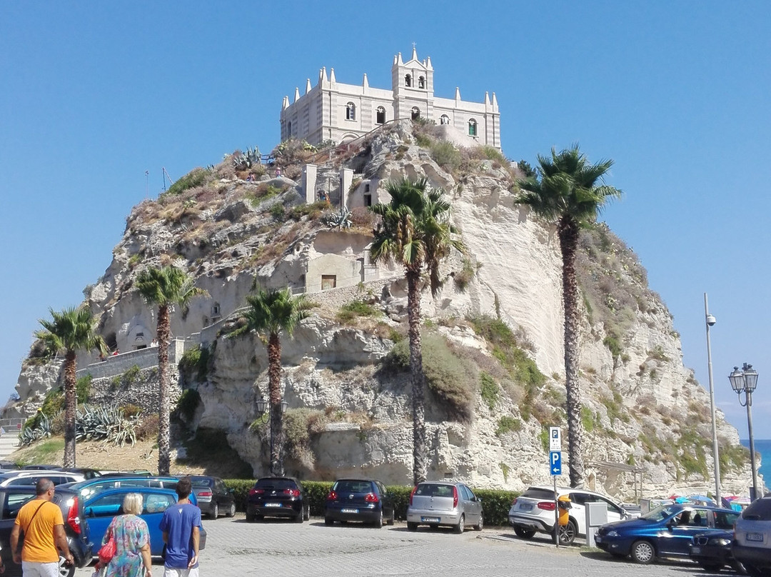 Santuario Di Santa Maria Dell'Isola Di Tropea-特罗佩阿必去景点