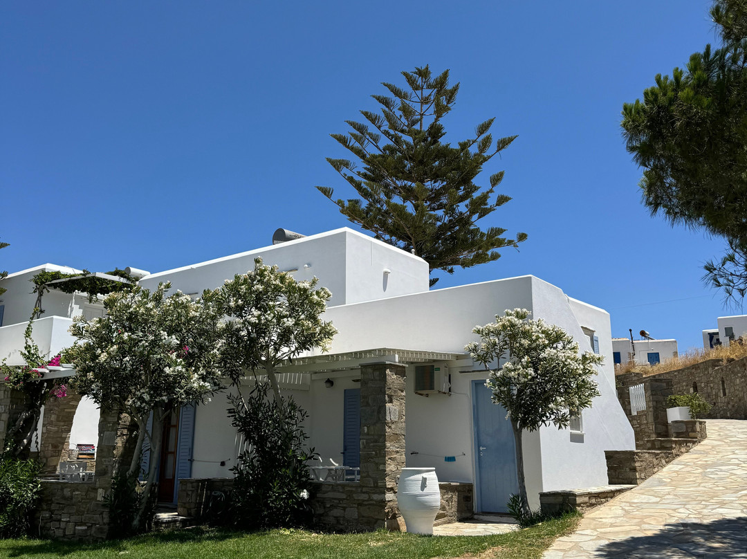 Elena Studios & Apartments主图