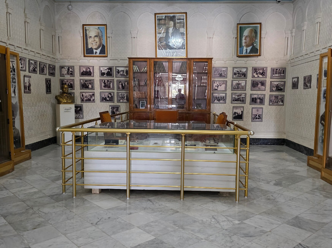 布尔吉巴陵墓-摩纳斯特必去景点