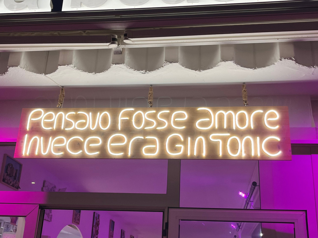 Alba Beach-阿尔巴阿德里亚蒂卡必去景点