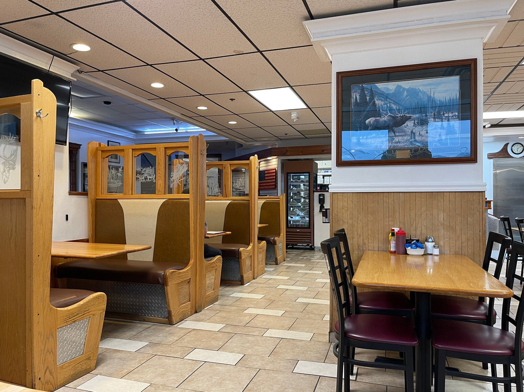 Valley Hotel & Open Cafe主图