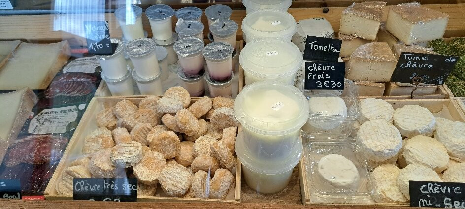 Chevrerie Des Confins-拉克吕萨必去景点