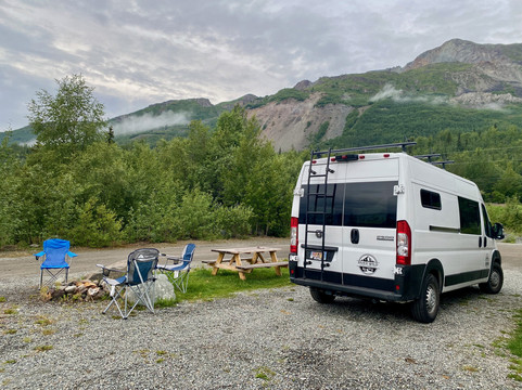 River Wild Camper Vans-安克雷奇必去景点