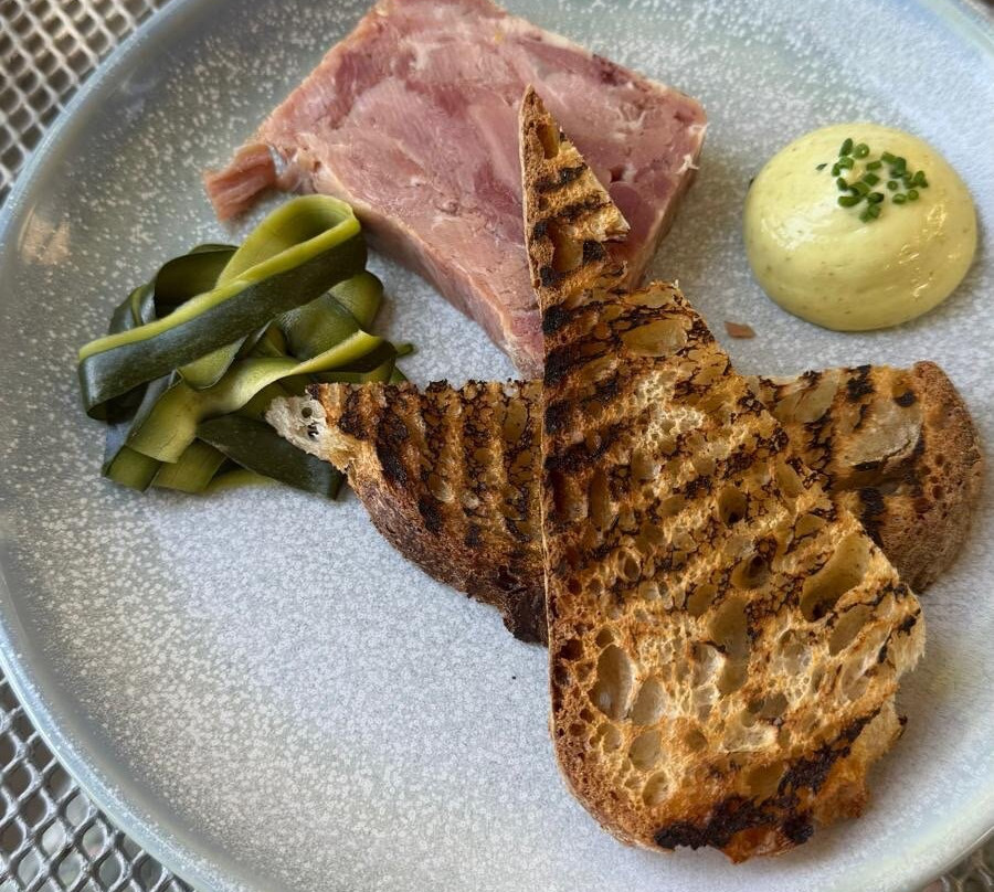 奥德布里奇酒店主图