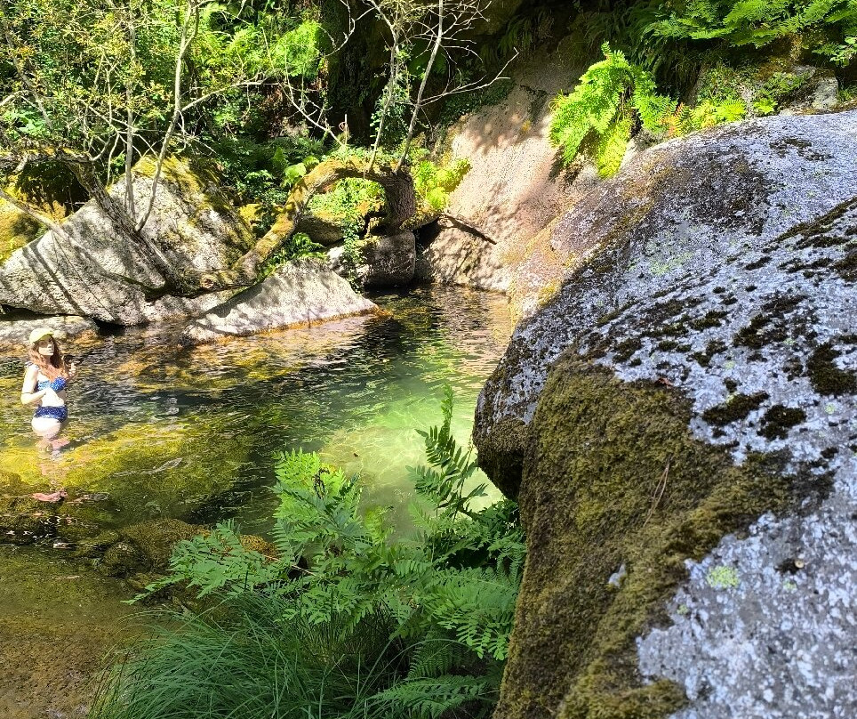 Praia Pluvial Lapa Dos Dinheiros-Lapa dos Dinheiros必去景点