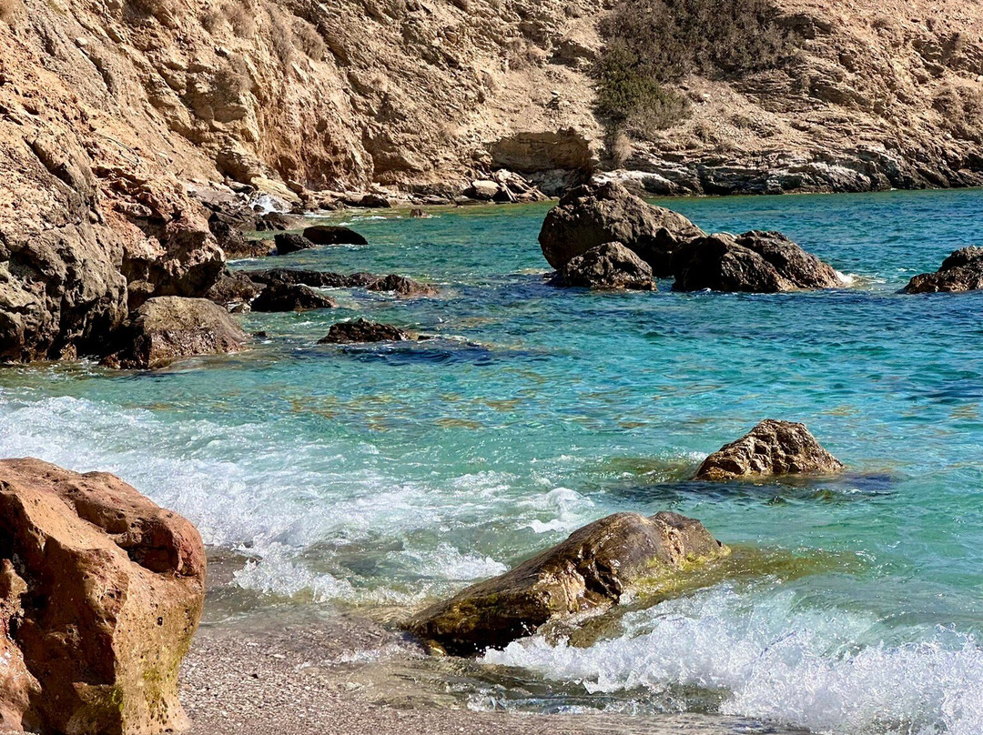 Chelidoni Beach-Palaiokastro必去景点