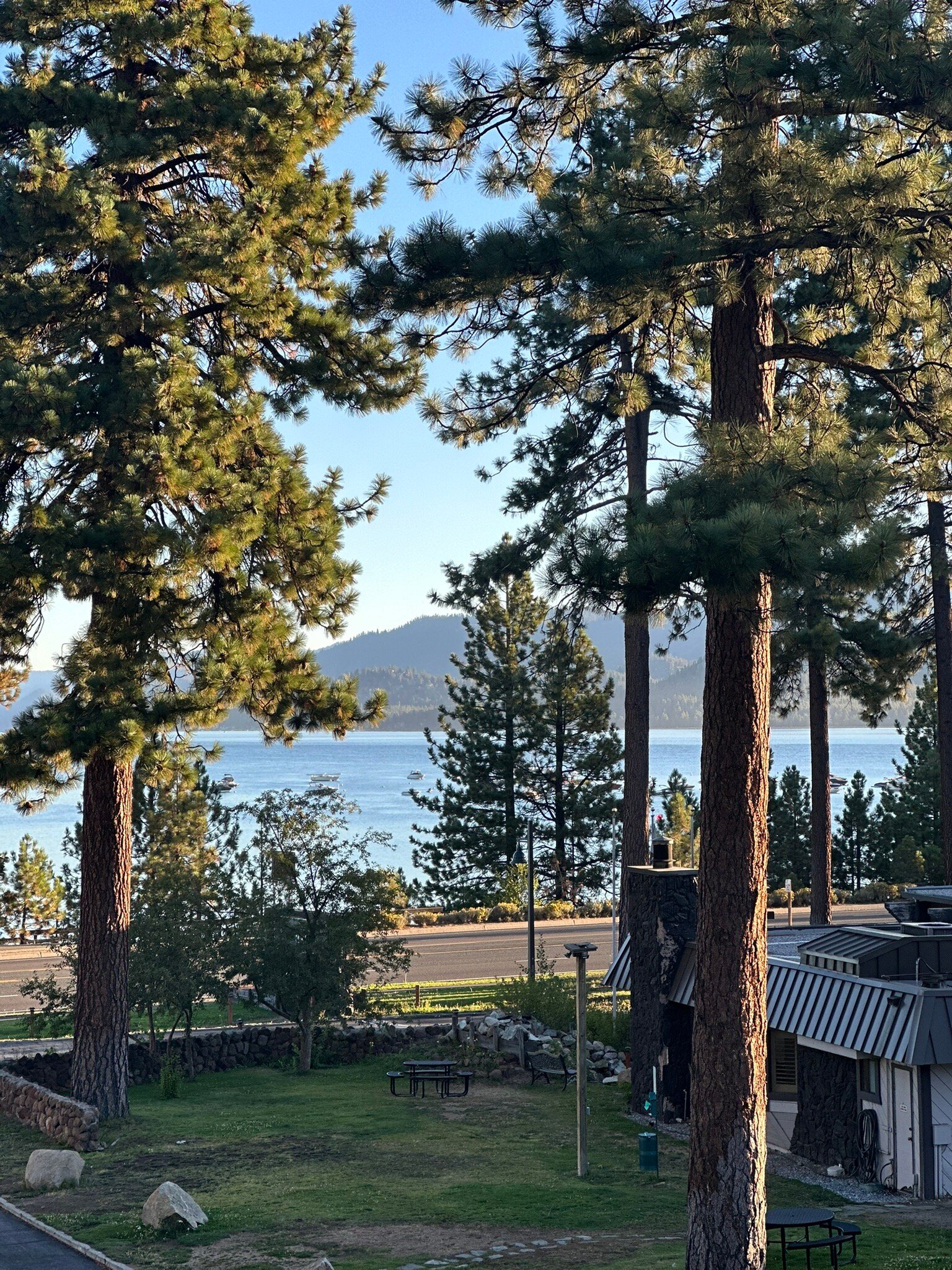 Hotel Azure Tahoe-官方