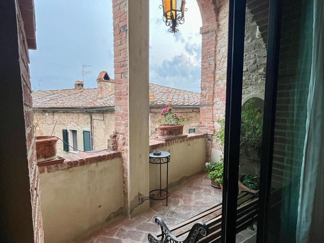 Palazzo Bizzarri主图