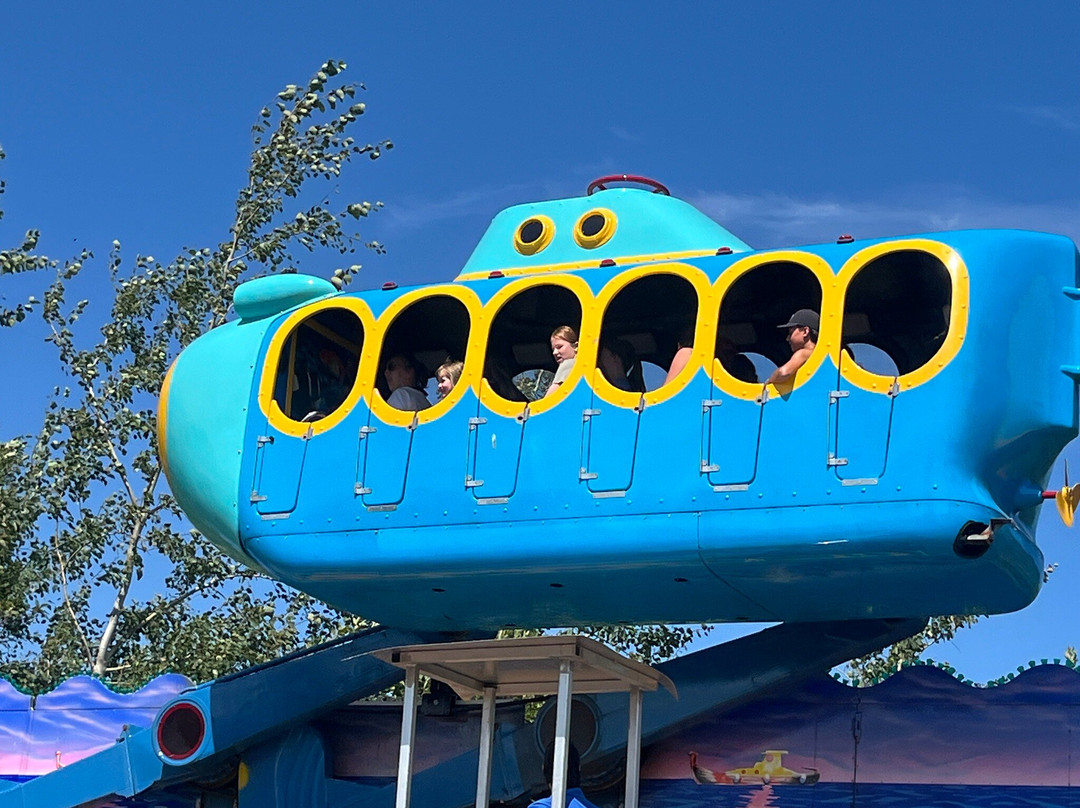 Shining Waters Family Fun Park-卡文迪西必去景点