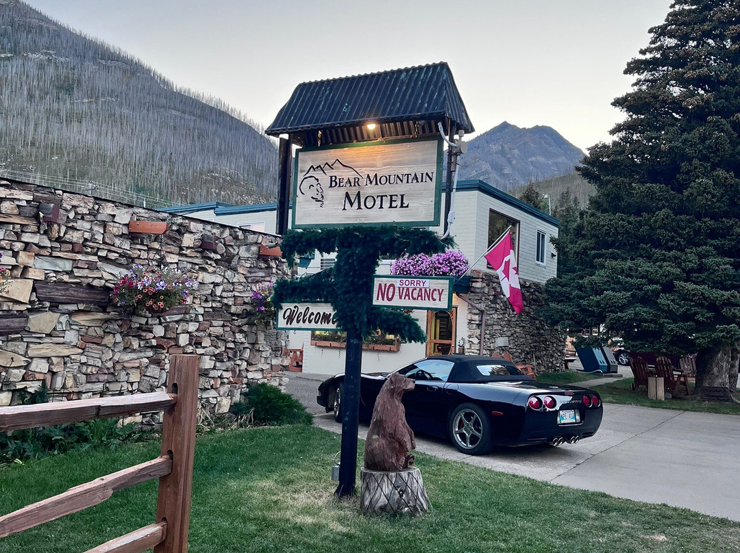 Bear Mountain Motel主图