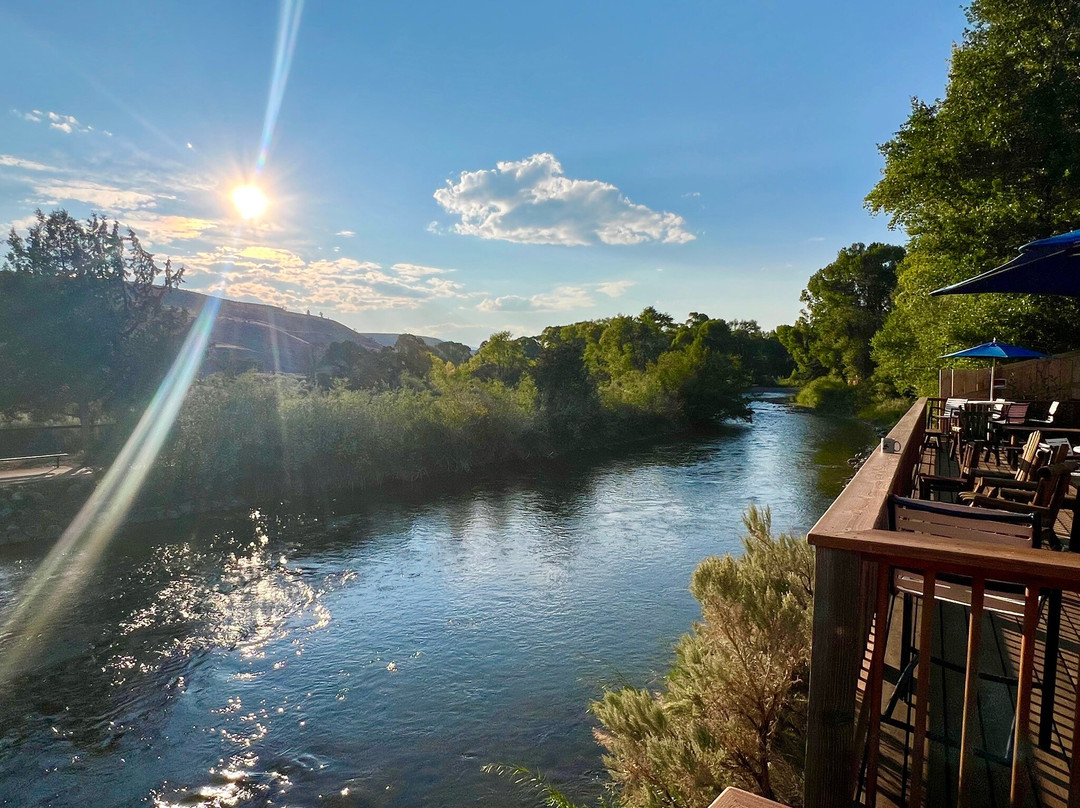 The Trail's End主图