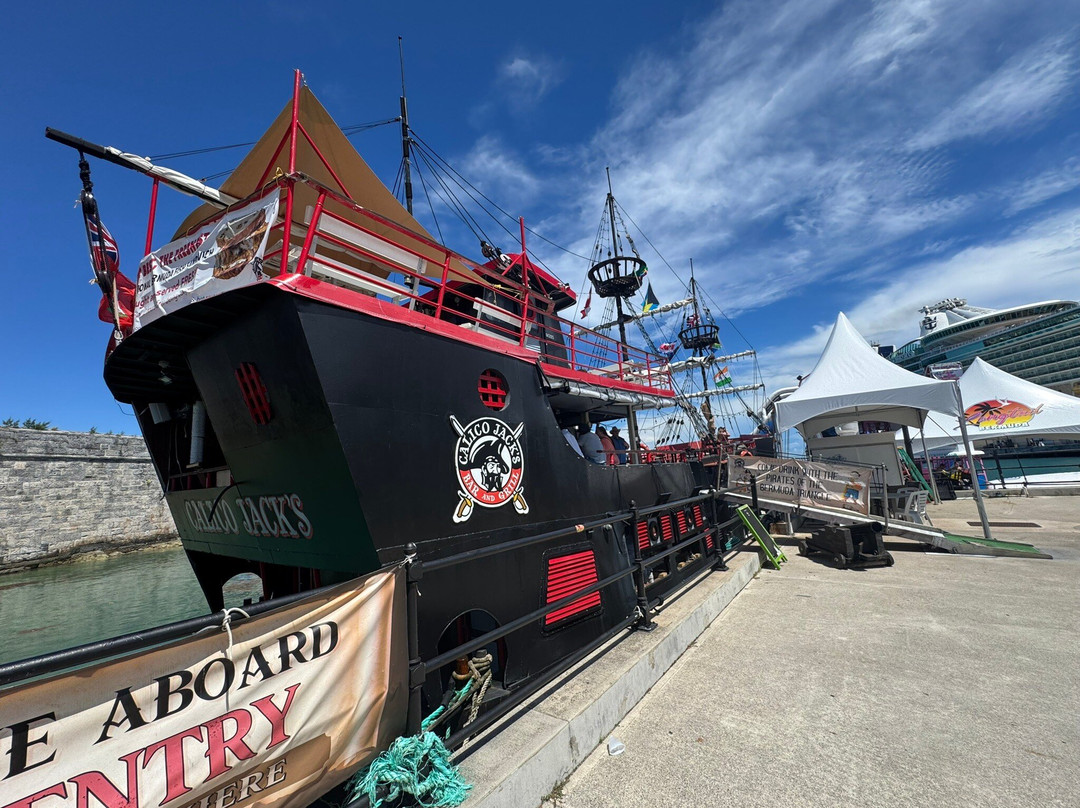 Calico Jack's Floating Bar-Somerset Village必去景点