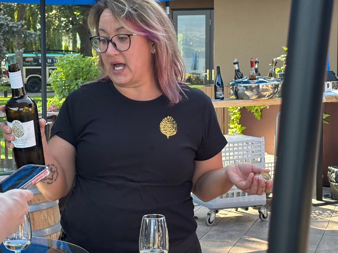 Beach Bum Tours-Lake Country必去景点