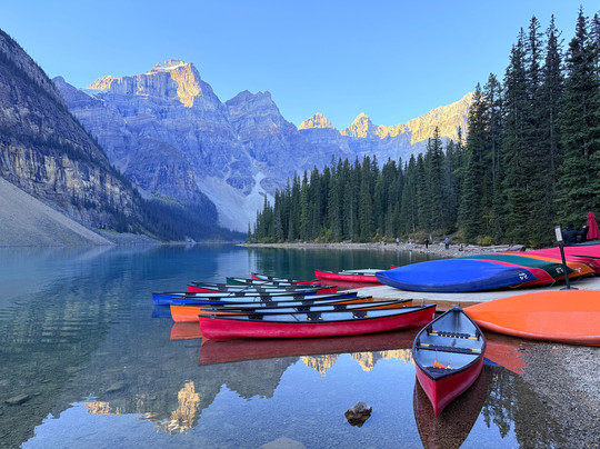 Ten Peaks Shuttle & Tours-班夫必去景点