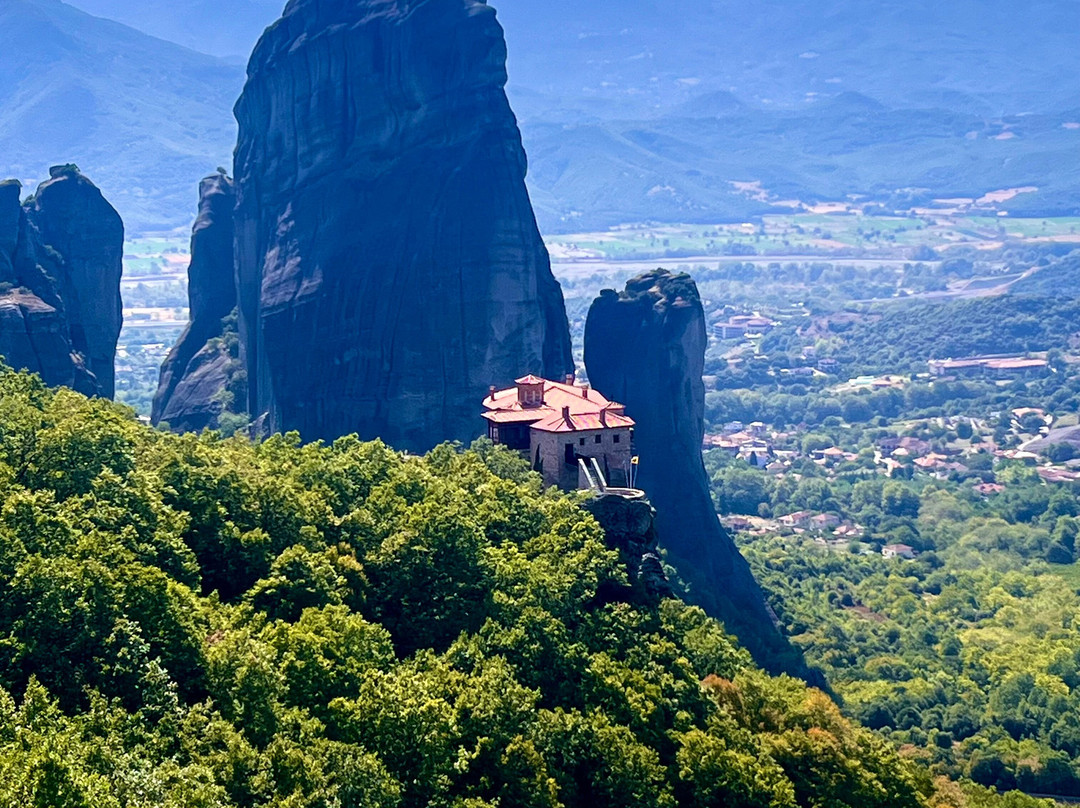 Meteora Thrones - Travel & Tourism Center-卡兰巴卡必去景点