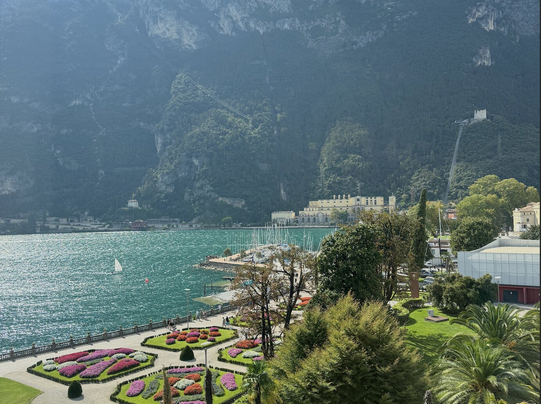 丽都皇宫酒店主图