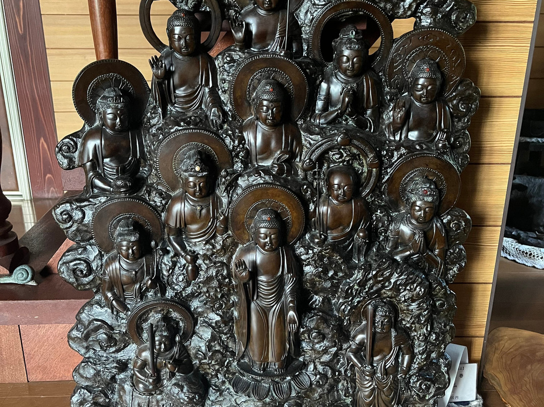 Gallery Yotsui Artcrafts-高冈市必去景点