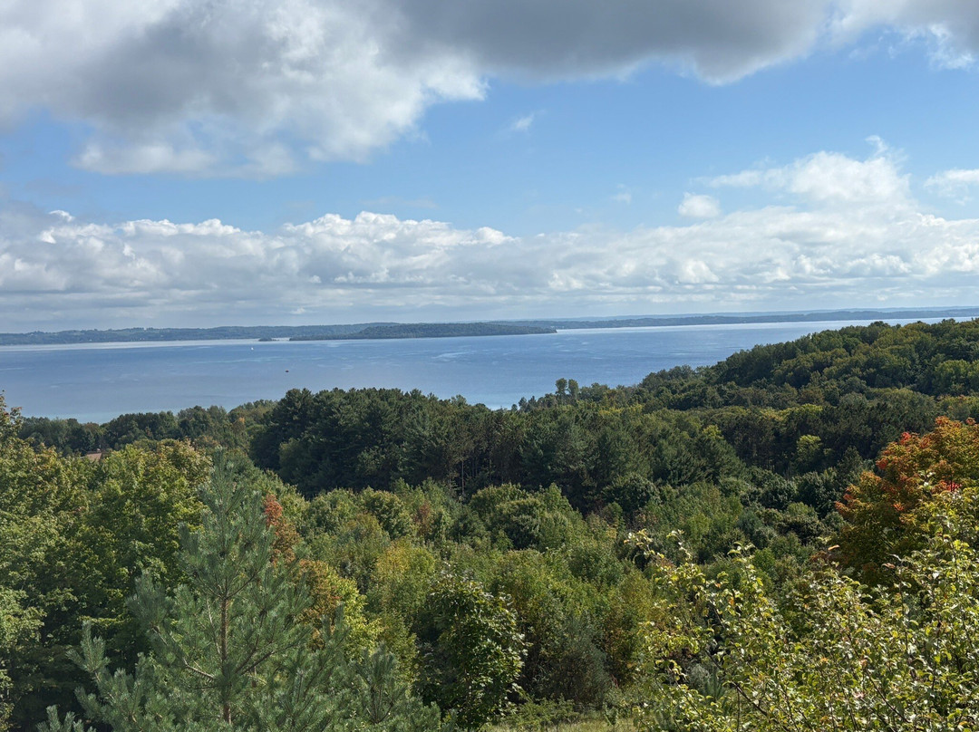 Grand Traverse Bike Tours-Suttons Bay必去景点