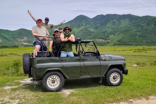 Trebee Adventure Jeep Tour-会安必去景点