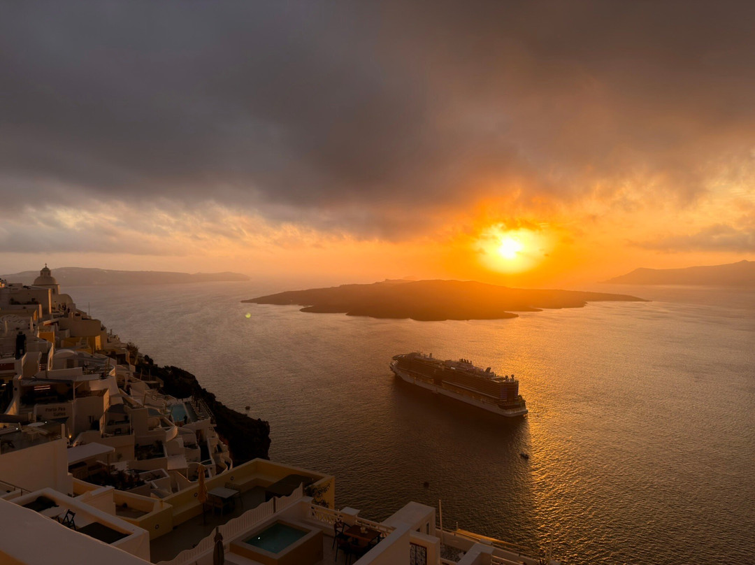 Santorini Pickups-费拉必去景点