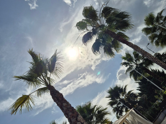 Henry Resort And Spa