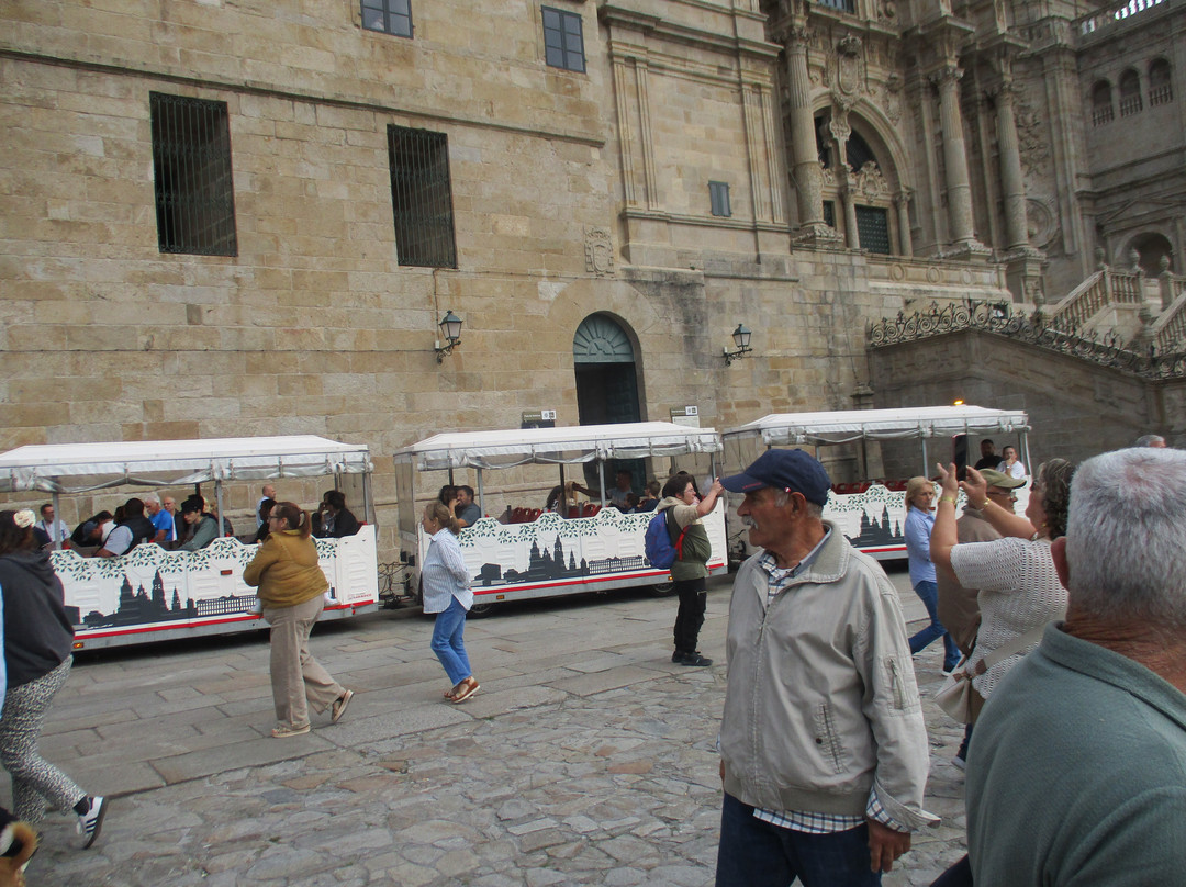 欧伯拉都依罗广场-圣地亚哥德孔波斯特拉必去景点