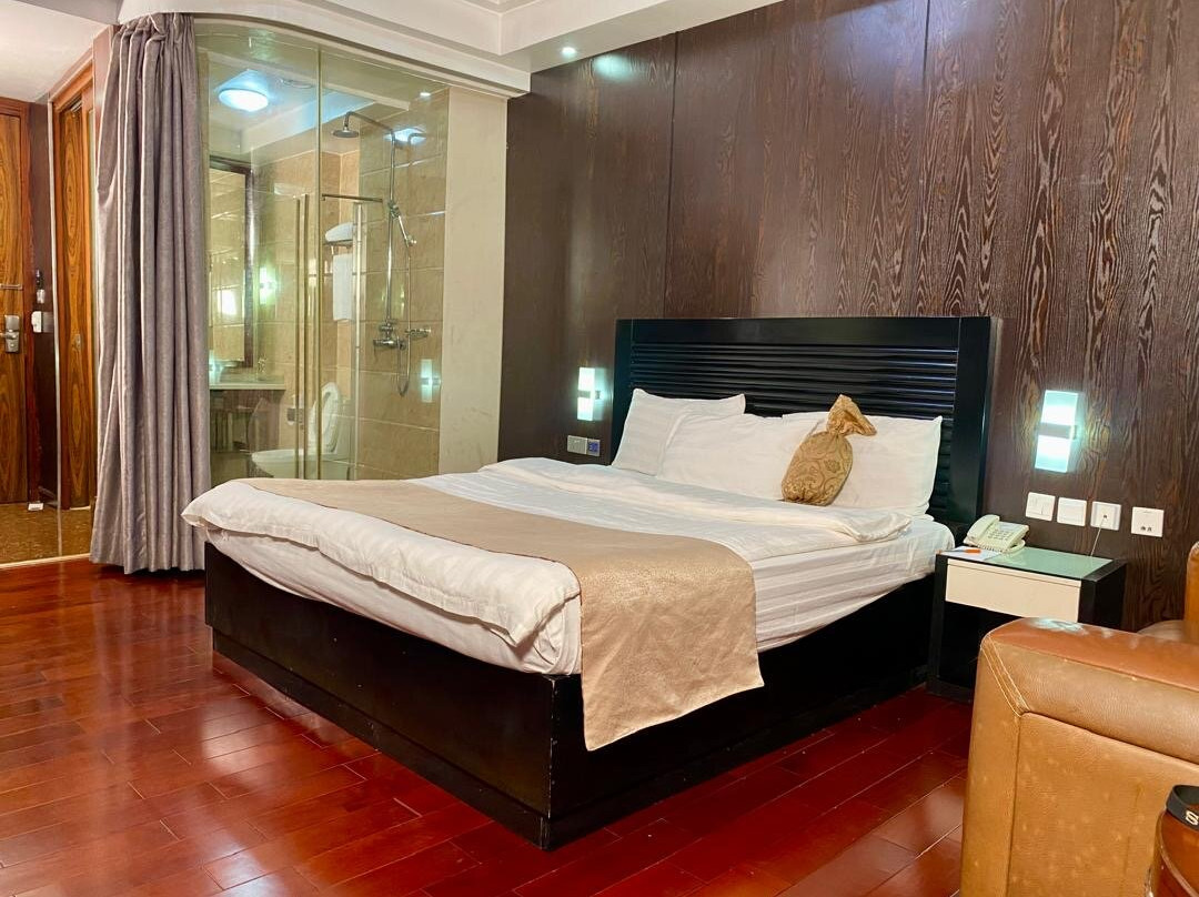 Airport Golden Tulip Hotel