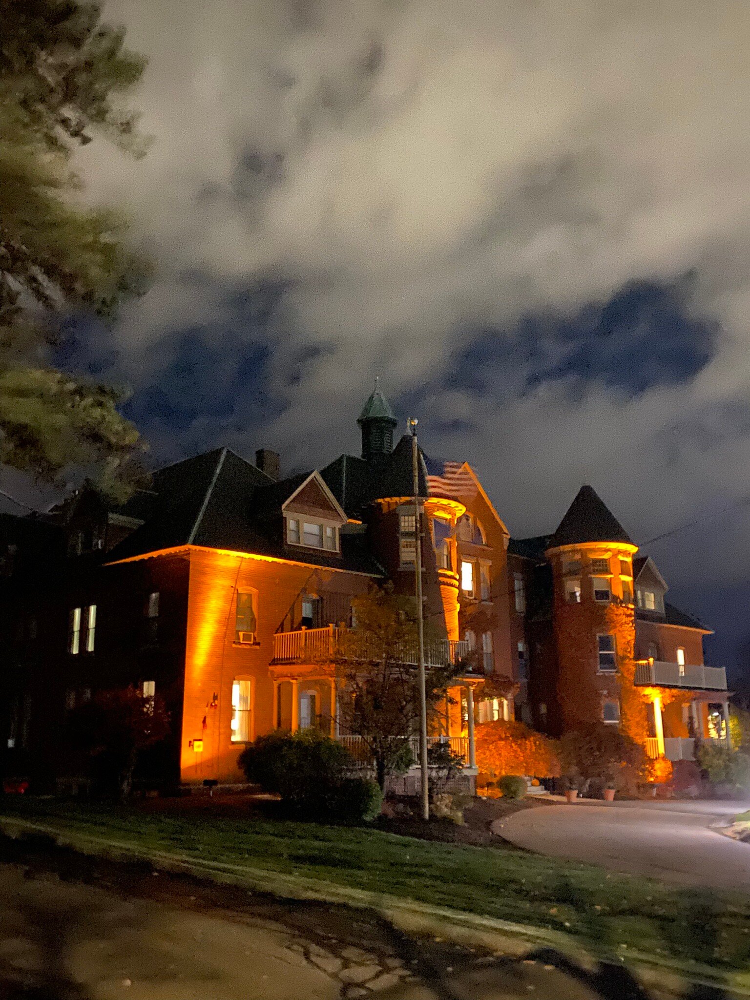 The Centennial Hotel-官方