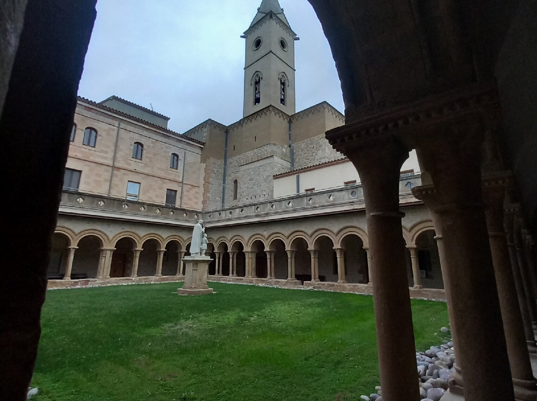 Monestir de les Avellanes主图