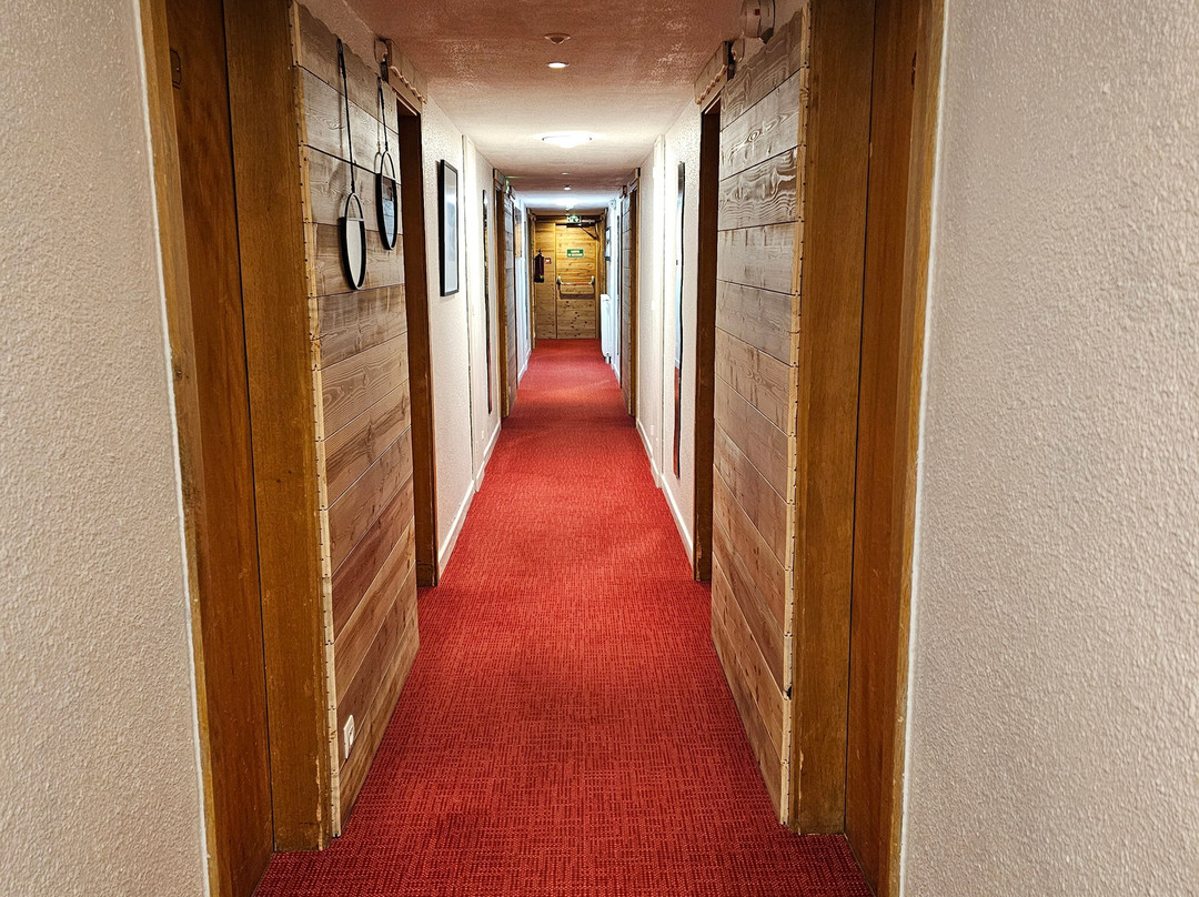 佩尔武酒店主图