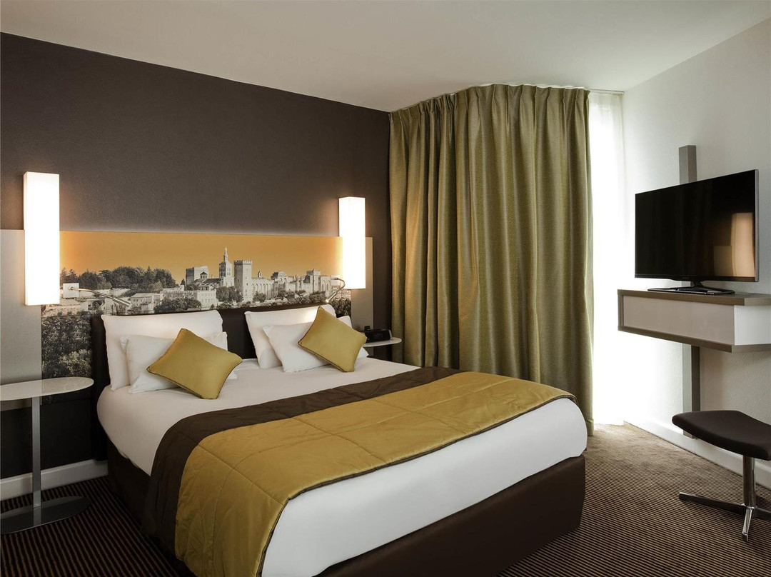 教皇宫阿维尼翁中心美居酒店