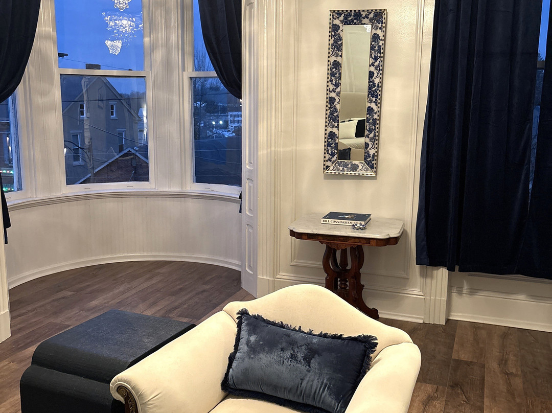 The Atherton Inn主图