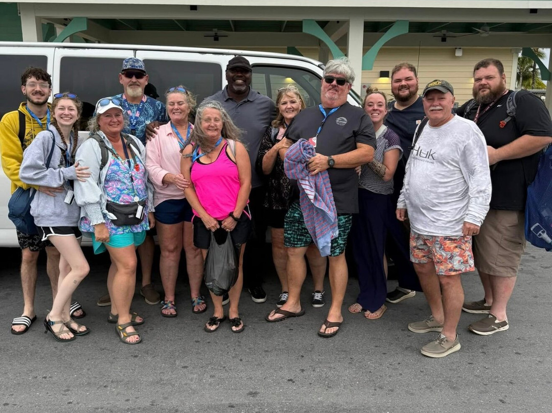 3B's Taxi Tours & Transportation Services-弗里波特必去景点