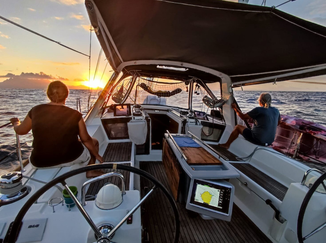 Bateau d'hôtes Ratere-Taiohae必去景点