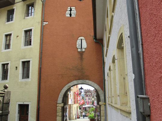 The Red Tower-La Neuveville必去景点