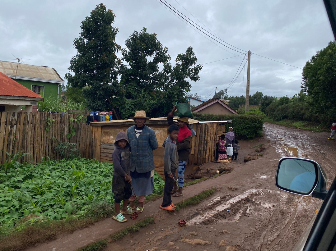 Madagascar Green Tours-安齐拉贝必去景点