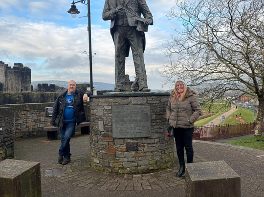 Tommy Cooper Statue-卡菲利必去景点