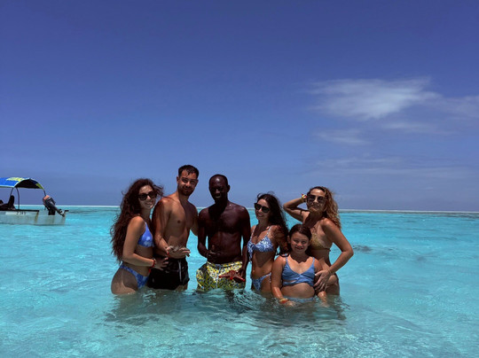 UROA SMILE TOURS-乌罗阿必去景点