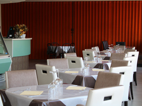 奥圣安德烈亚酒店主图