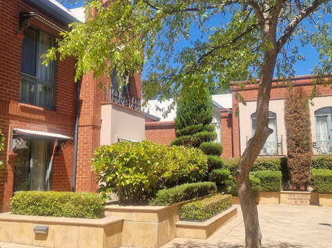 雄狮公寓酒店主图