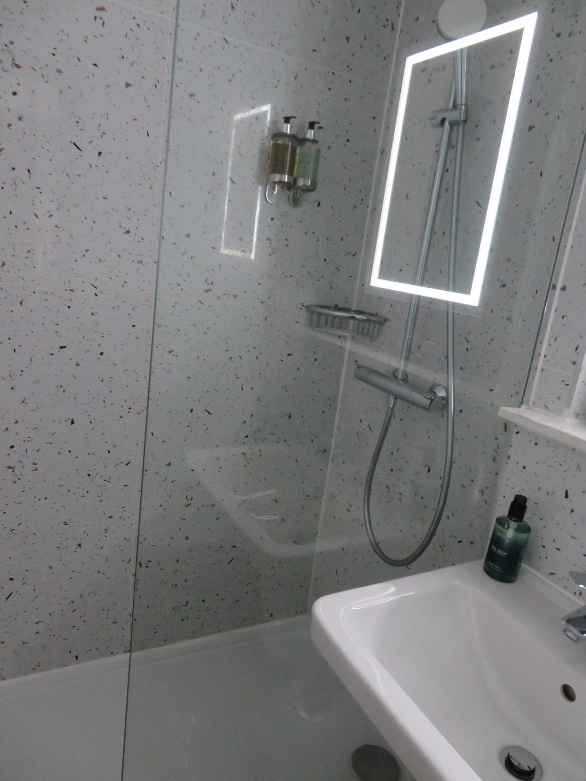 科林伍德酒店，贝斯特韦斯特Sure精选酒店-浴室