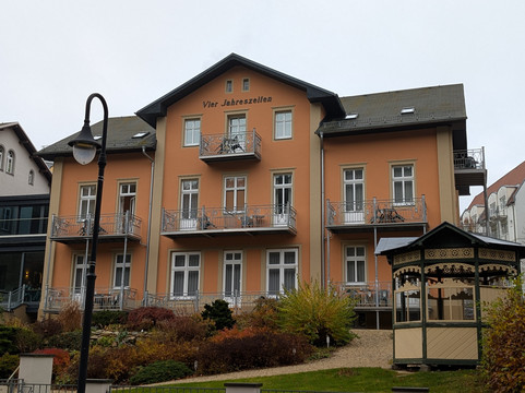 维尔亚雷斯泽腾酒店主图