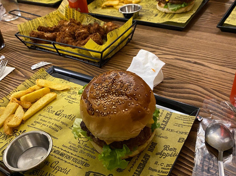 De Lucci Coffee House