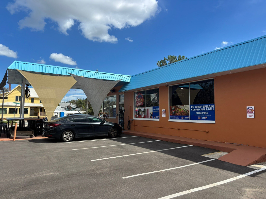 El Chef Efraín Cuban Café & Deli