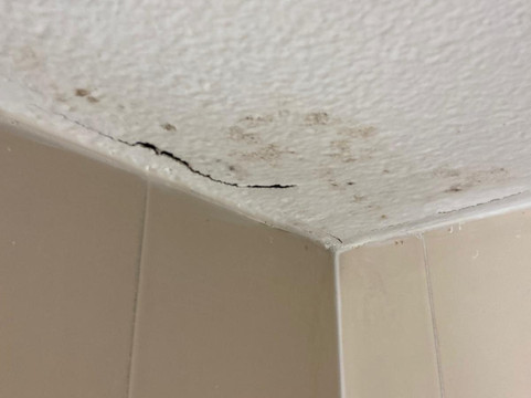 第戎-屈埃蒂尼霍特尔英酒店主图