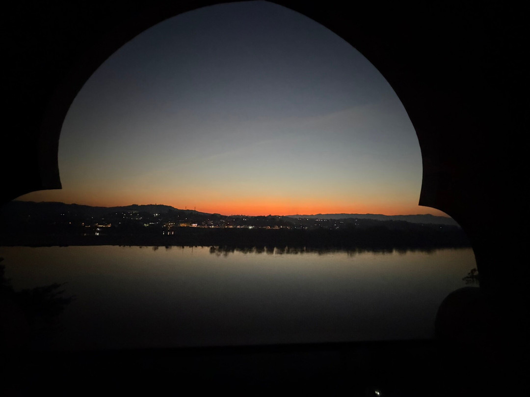 清孔柚木花园河滨温泉酒店主图