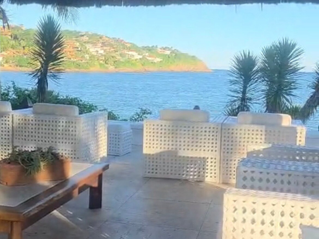 拉菲尔别墅酒店主图